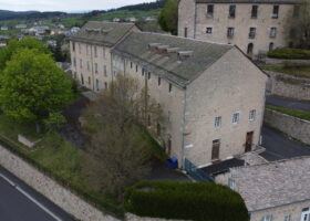 Ensemble immobilier mixte (Tertiaire/ logement/local d'activités) sur 3 x 550 m²